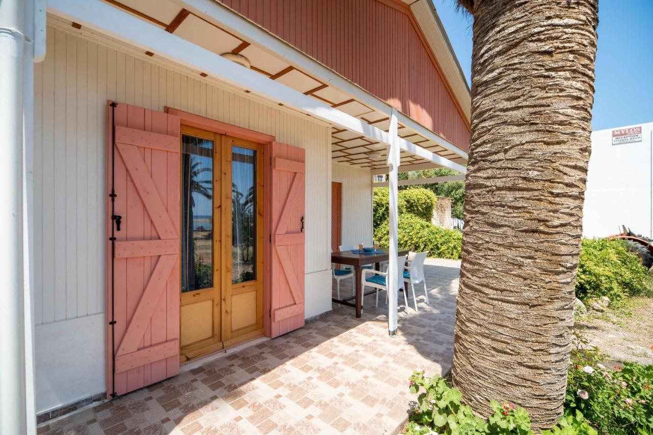 Milos Studios & Beach House Frangocastelo ภายนอก รูปภาพ