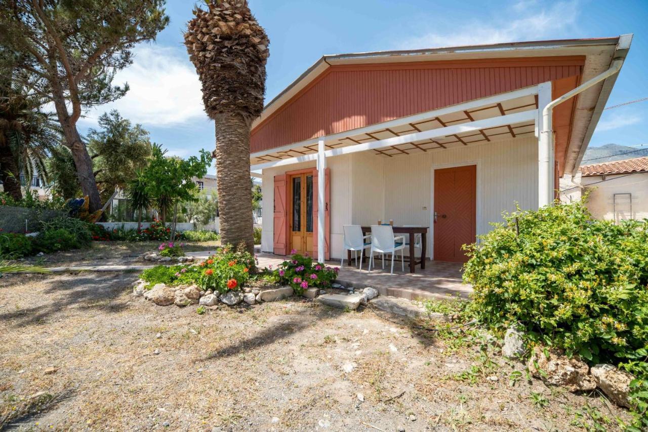 Milos Studios & Beach House Frangocastelo ภายนอก รูปภาพ
