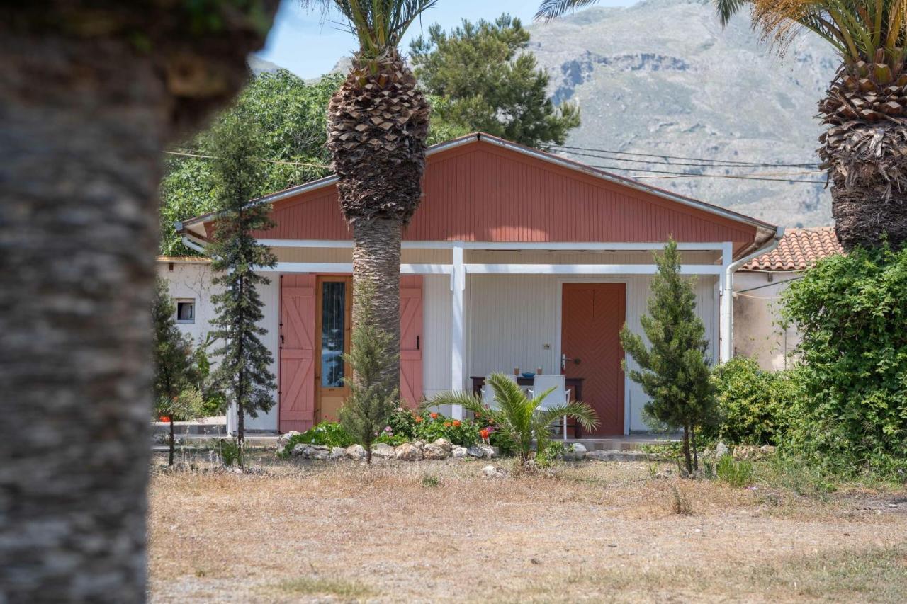 Milos Studios & Beach House Frangocastelo ห้อง รูปภาพ