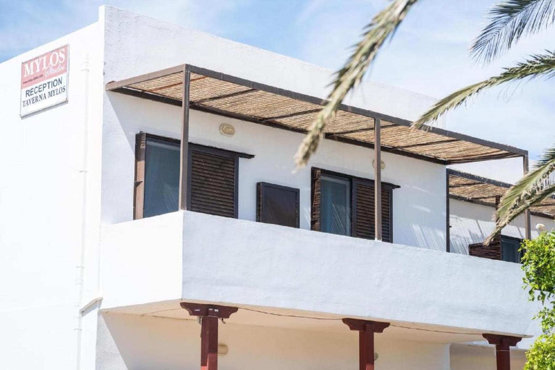 Milos Studios & Beach House Frangocastelo ภายนอก รูปภาพ
